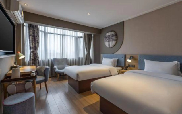 Home Inn Nanchang Bayi Square
