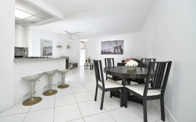 Sofi Beach Apartment