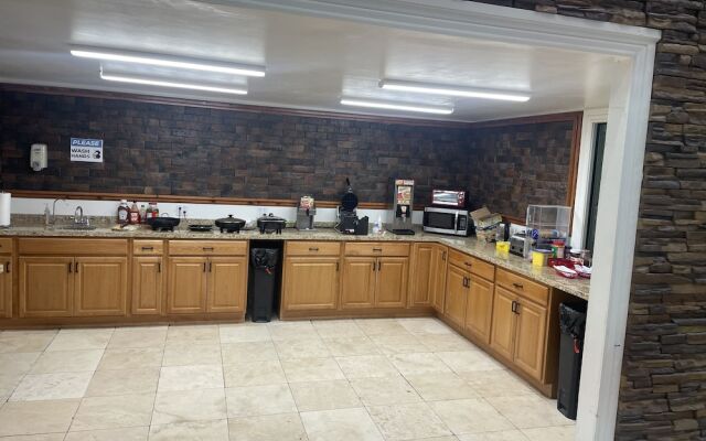 Howard Johnson by Wyndham Pecos