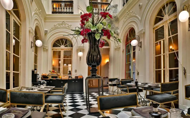 Hotel Lobby