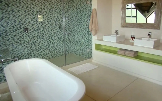 BushGlam Luxury Holiday Home
