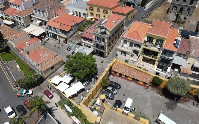 São Thiago House