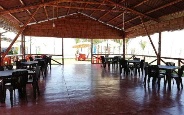 Hospedaje Cueva Beach