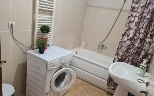 Luxury Mall Apartment 9