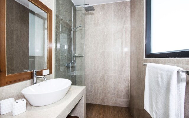 Banthai Villa 12 3 Beds