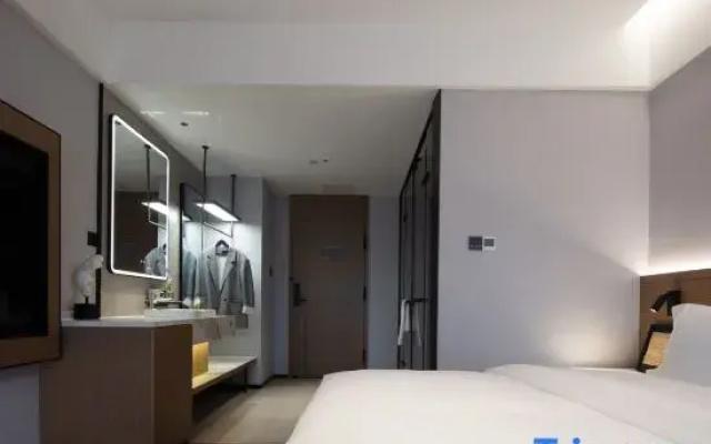 JinYue YiSheng Hotel