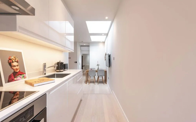 Sweet Inn - Kensington High Street