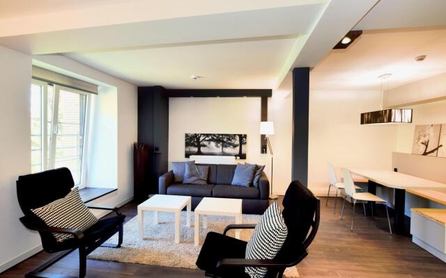 Modern and comfortably furnished apartment in a former coach house