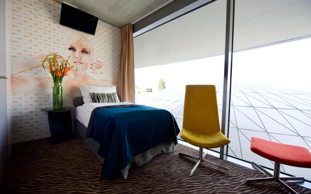Sono Hotel