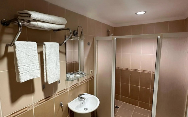 Mina 1 Hotel