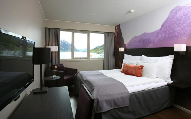 Grand Skei Hotel