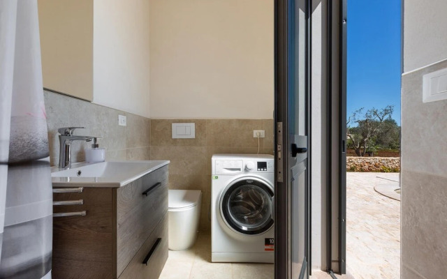 2822 Marì Trullo by Perle di Puglia