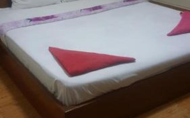 Sambathmeas Guesthouse Chom Chao