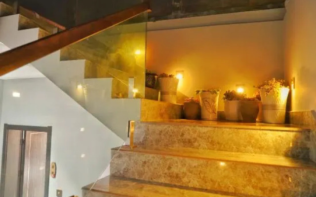 Fuxian Lake Xianqingyizhi Hotel