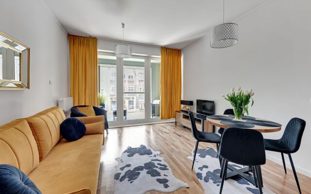 Welcome Apartment - Old Town Smart City