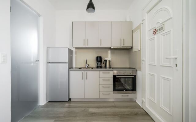 Oniropetra Apartaments