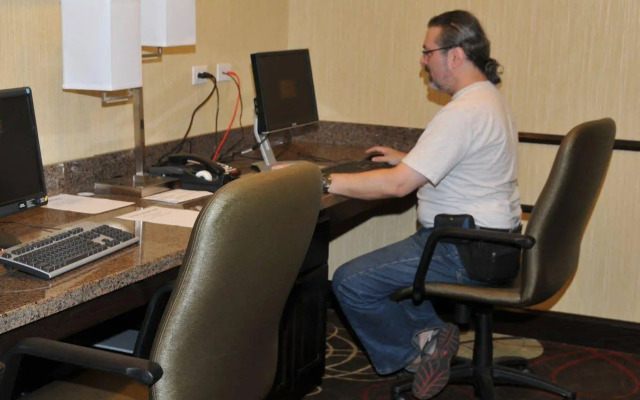 Holiday Inn Express & Suites Clinton by IHG