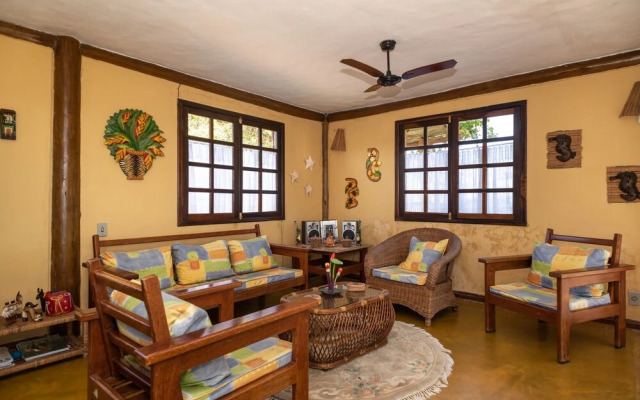 Em condomínio fechado com segurança: Vila do Outeiro