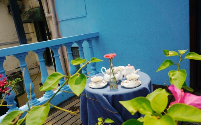 Flower Dream Youth Hostel