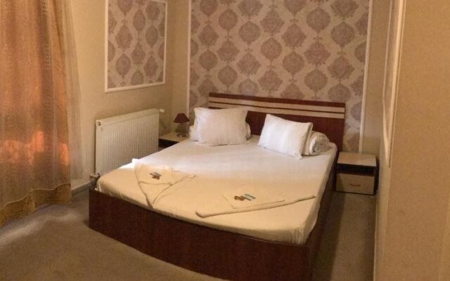 Hotel Lexus - Fost Cosmin