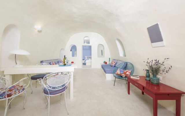 White Cave Villa By Caldera Houses