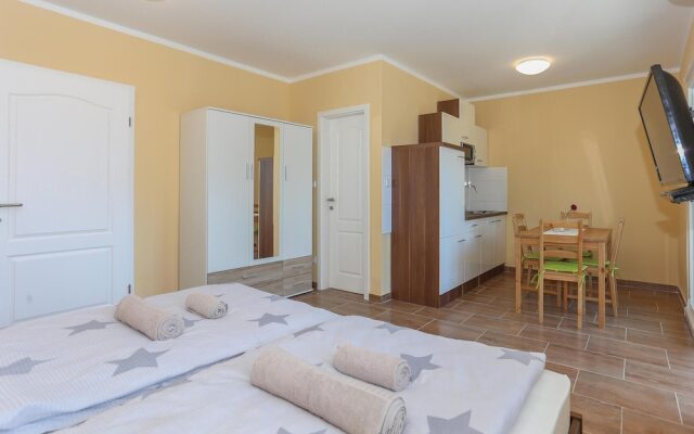 Awesome Apartment in Kastel Stari With Wifi