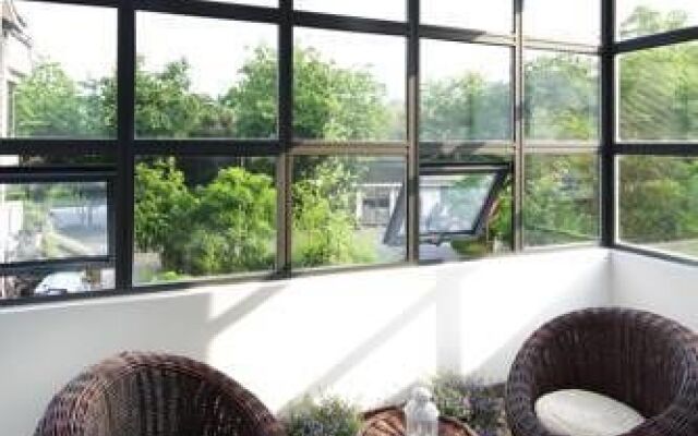 Dreamland Inn Lingyin Guiyan Branch