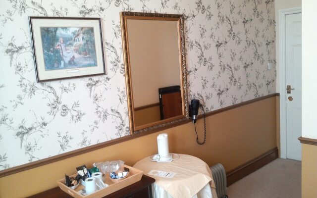 Meare Manor Guest house