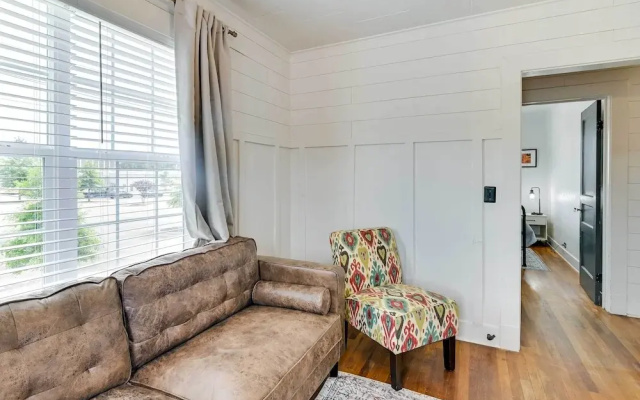 Cozy Starkville Apartment: Walk to Main Street!