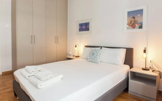 Exarhia Silver Moon with Acropolis View