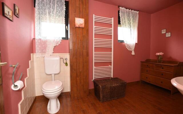 LakeView Apartment