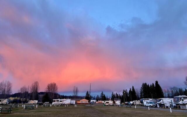 Airport Inn Motel & RV Park