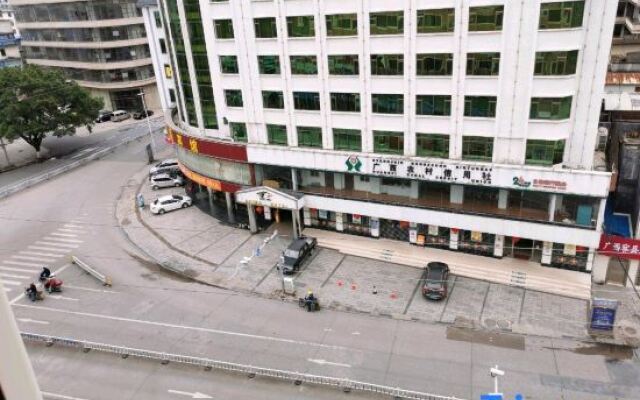 Changjiang Business Hotel