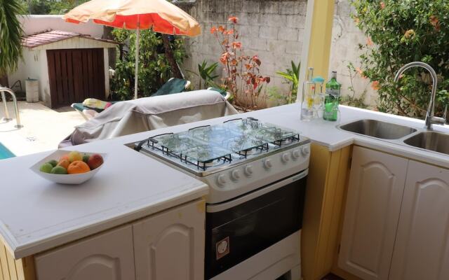 Hibiscus 3-bed Suite at Sungold House Barbados