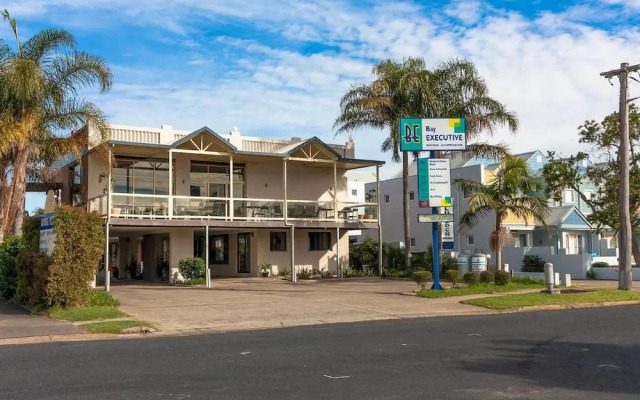 Bay Executive Motel