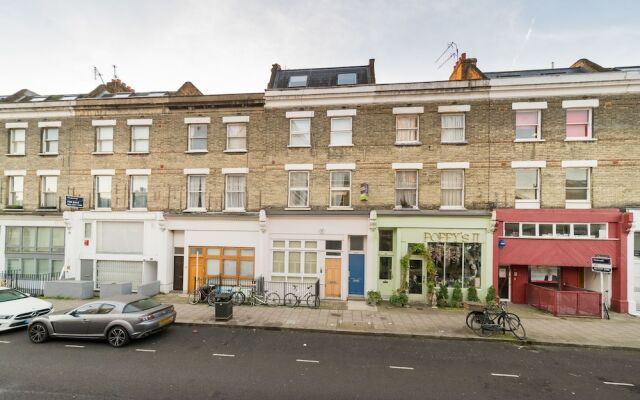 Beautiful West Ken One Bed Apartment