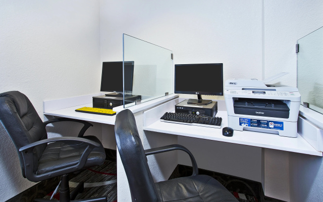 Holiday Inn Express Hotel & Suites Columbus-Groveport by IHG