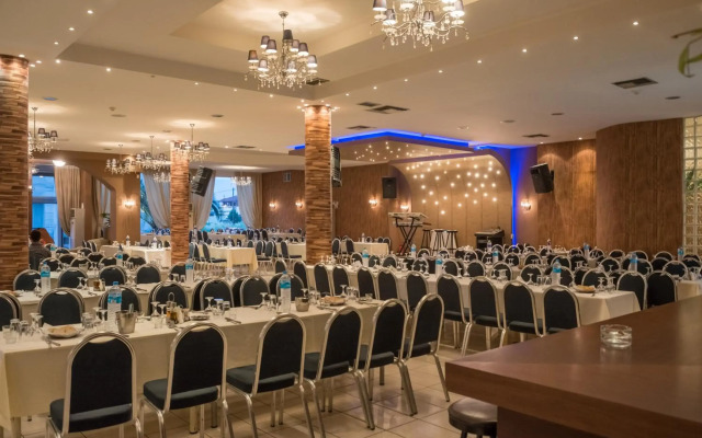 Yakinthos Hotel
