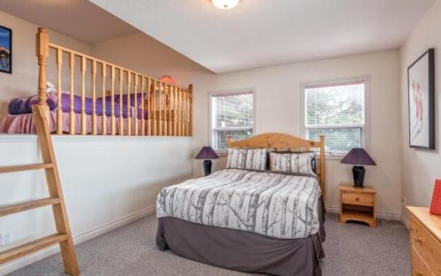 Sunset Peak - 3 Bed / 4 Bath Home