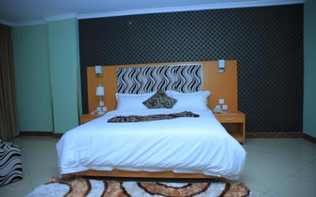 Yebo Hotel  Spa