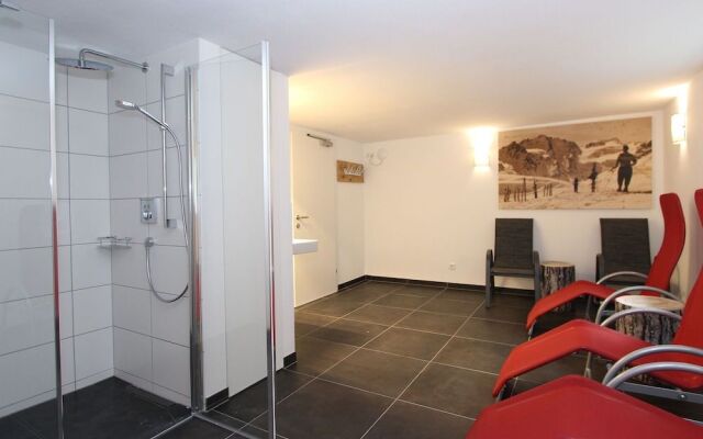 Sunlit Apartment with Infrared Sauna in Fieberbrunn