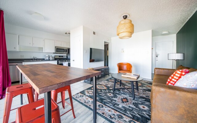 WanderJaunt - West Campus Apartments