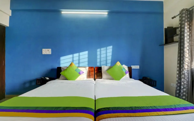 OYO 10446 Hotel 12 Degree West