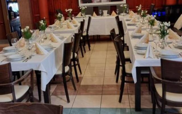 Club Hotel 502 Kalocsa