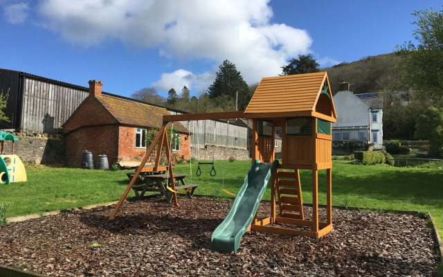 Webbington Farm Holiday Cottages