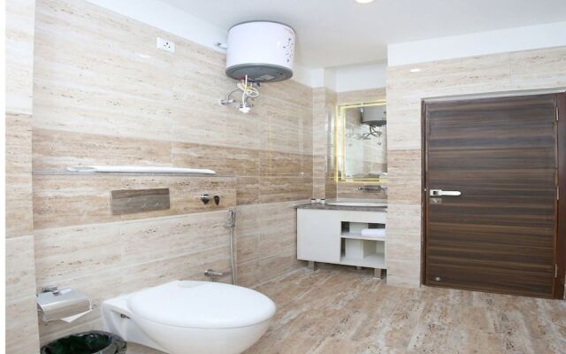 OYO 14392 Hotel Pearl wood