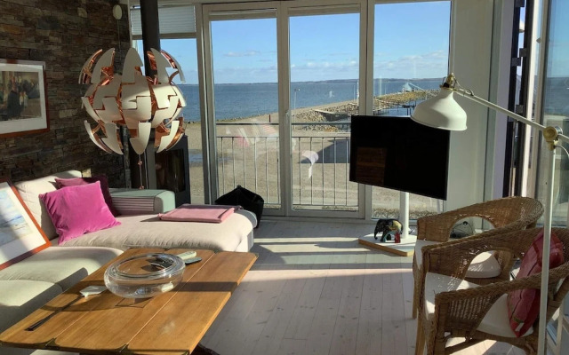 6 Person Holiday Home in Thyholm