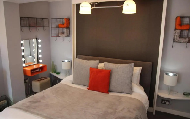 The Light Room At No.7