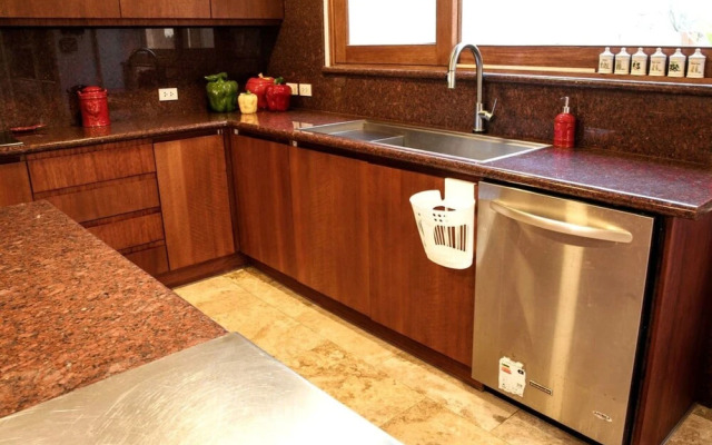 Luxury Guayllabamba House Gym Jacuzzi Parking Pool Wifi