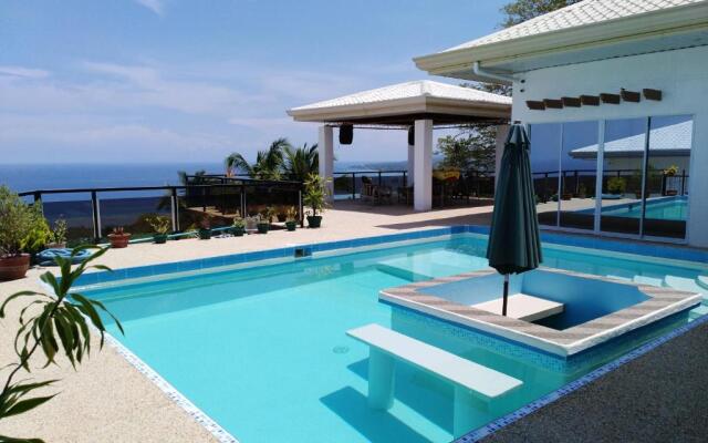 Seaview Mansion Dalaguete Apartment 4 -Family